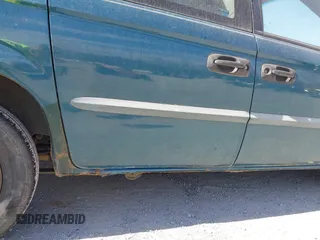 2001 Dodge Caravan with VIN 1B8GP25B21B100862, listed as a IAAI auction lot 41824849 with 159,930 mi miles and . Bid and sale history available at DreamBid. Image 14.