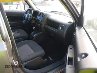 2012 Jeep Patriot Latitude with VIN 1C4NJRFB6CD541860, listed as a IAAI auction lot 41784940 with 138,715 mi miles and . Bid and sale history available at carsss.com. Image 5.