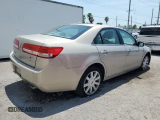 2010 Lincoln MKZ z VIN 3LNHL2GC0AR656881, wystawiony jako Copart lot #57591735 z przebiegiem 76 596 mil mil oraz Szkoda całkowita • Salvage title. Historia ofert i sprzedaży dostępna na DreamBid. Obrazek 3.