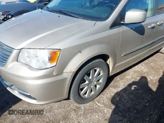 2014 Chrysler Town & Country Touring with VIN 2C4RC1BG2ER224267, listed as a IAAI auction lot 41750220 with 209,377 mi miles. Bid and sale history available at carsss.com. Image 6.