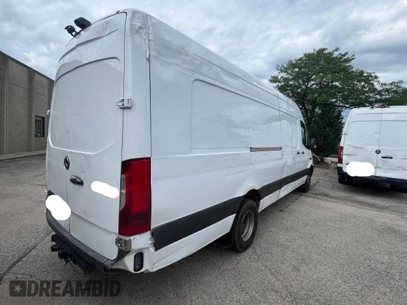 2020 Mercedes-Benz Sprinter with VIN W1W8ED3Y0LT020270, listed as a Copart auction lot 61174904 with 196,549 mi miles and . Bid and sale history available at DreamBid. Image 4.