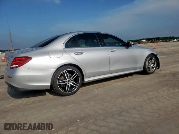 2017 Mercedes-Benz E 300 Luxury with VIN WDDZF4KB5HA255220, listed as a Copart auction lot 55328075 with 164,029 mi miles and Clean Title. Bid and sale history available at DreamBid. Image 3.