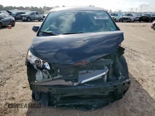 2020 Toyota Sienna XLE Auto Access Seat z VIN 5TDYZ3DC3LS081091, wystawiony jako Copart lot #60678655 z przebiegiem 121 443 mil mil oraz Szkoda całkowita • Salvage title. Historia ofert i sprzedaży dostępna na DreamBid. Obrazek 5.