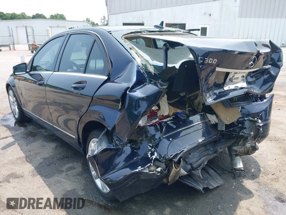 2010 Mercedes-Benz C 300 Sport с VIN WDDGF5EB4AR108712, выставлен на аукционе IAAI как лот 42399161 с пробегом 132 017 миль миль и . История ставок и продаж доступна на DreamBid. Изображение 6.
