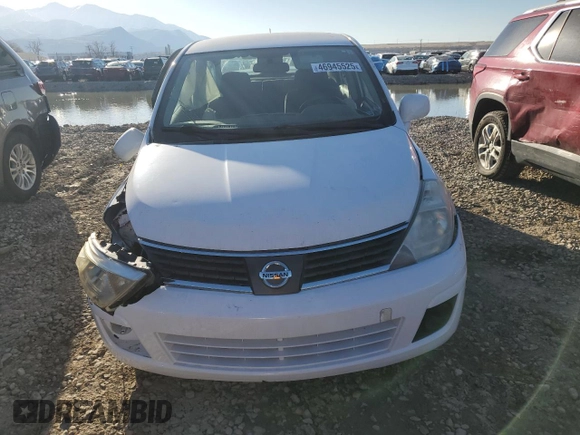 2007 Nissan Versa 1.8 SL with VIN 3N1BC11E57L414097, listed as a Copart auction lot 46945525 with 81,788 mi miles and Salvage Title. Bid and sale history available at carsss.com. Image 5.