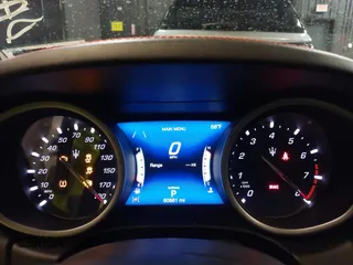 2020 Maserati Ghibli S Q4 z VIN ZAM57YTAXL1354588, wystawiony jako IAAI lot #42337502 z przebiegiem 60 681 mil mil oraz . Historia ofert i sprzedaży dostępna na DreamBid. Obrazek 7.