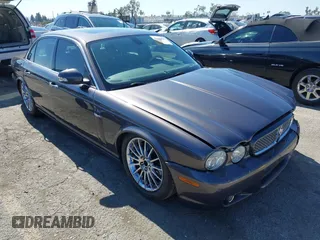 2008 Jaguar XJ with VIN SAJWA71B68SH22853, listed as a IAAI auction lot 41678688 with 76,367 mi miles. Bid and sale history available at carsss.com. Image 1.