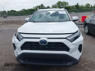 2022 Toyota RAV4 Hybrid XLE z VIN 4T3RWRFV4NU080211, wystawiony jako IAAI lot #42399810 z przebiegiem 101 205 mil mil oraz . Historia ofert i sprzedaży dostępna na DreamBid. Obrazek 12.