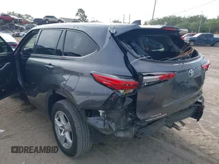 2022 Toyota Highlander L with VIN 5TDCZRAH1NS103623, listed as a IAAI auction lot 42233144 with 41,749 mi miles and . Bid and sale history available at DreamBid. Image 6.