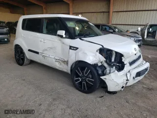 2011 Kia Soul + with VIN KNDJT2A24B7267854, listed as a Copart auction lot 86184844 with 118,258 mi miles and Salvage Title. Bid and sale history available at carsss.com. Image 4.