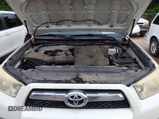 2011 Toyota 4Runner SR5 with VIN JTEZU5JR6B5028022, listed as a IAAI auction lot 42117576 with 246,000 mi miles and . Bid and sale history available at DreamBid. Image 10.