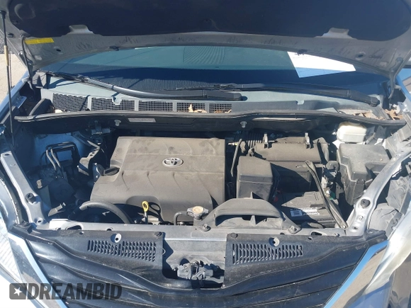 2011 Toyota Sienna LE AAS with VIN 5TDKK3DCXBS143921, listed as a IAAI auction lot 41689053 with 199,854 mi miles. Bid and sale history available at carsss.com. Image 10.
