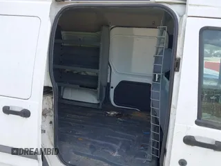 2011 Ford Transit Connect XLT z VIN NM0LS7DN1BT067694, wystawiony jako IAAI lot #42583471 z przebiegiem 167 992 mil mil oraz . Historia ofert i sprzedaży dostępna na DreamBid. Obrazek 8.