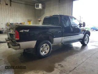 2000 Ford Super Duty F-250 XL with VIN 1FTNX21L6YED13882, listed as a Copart auction lot 46258105 with 132,339 mi miles and Salvage Title. Bid and sale history available at carsss.com. Image 3.