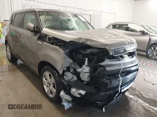 2018 Kia Soul with VIN KNDJN2A21J7597993, listed as a IAAI auction lot 41363994 with 119,105 mi miles. Bid and sale history available at carsss.com. Image 1.