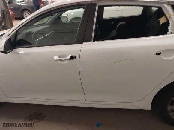 2019 Kia Optima S with VIN 5XXGT4L38KG334846, listed as a IAAI auction lot 41796164 with 36,233 mi miles. Bid and sale history available at carsss.com. Image 14.