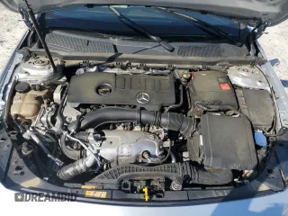 2021 Mercedes-Benz A 220 z VIN W1K3G4EB0MJ271544, wystawiony jako Copart lot #53053585 z przebiegiem 74 495 mil mil oraz Szkody całkowita. Historia ofert i sprzedaży dostępna na DreamBid. Obrazek 12.