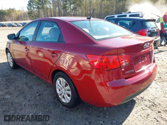 2010 Kia Forte EX z VIN KNAFU4A22A5302042, wystawiony jako IAAI lot #41875786 z przebiegiem 236 529 mil mil oraz . Historia ofert i sprzedaży dostępna na DreamBid. Obrazek 3.