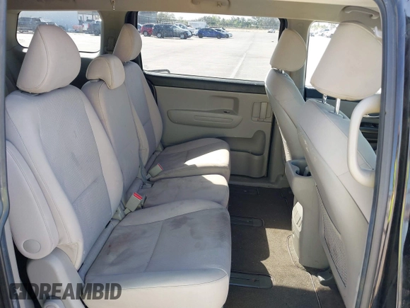 2020 Kia Sedona EX with VIN KNDMB5C18L6581794, listed as a IAAI auction lot 41767614 with 131,009 mi miles. Bid and sale history available at carsss.com. Image 8.