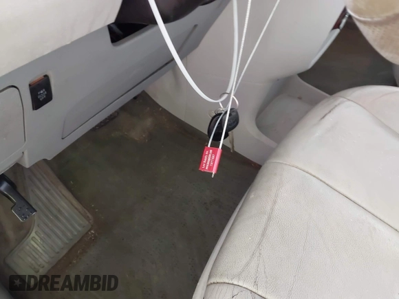 2014 Toyota Sienna XLE with VIN 5TDYK3DC6ES444121, listed as a IAAI auction lot 42110190 with 240,366 mi miles and . Bid and sale history available at DreamBid. Image 11.