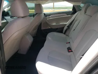 2018 Hyundai Sonata SE z VIN 5NPE24AF2JH690798, wystawiony jako Copart lot #57510685 z przebiegiem 49 717 mil mil oraz Szkoda całkowita • Salvage title. Historia ofert i sprzedaży dostępna na DreamBid. Obrazek 10.