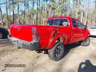 2005 Toyota Tacoma with VIN 5TEUU42N75Z129611, listed as a IAAI auction lot 41353085 with 263,074 mi miles and . Bid and sale history available at DreamBid. Image 4.