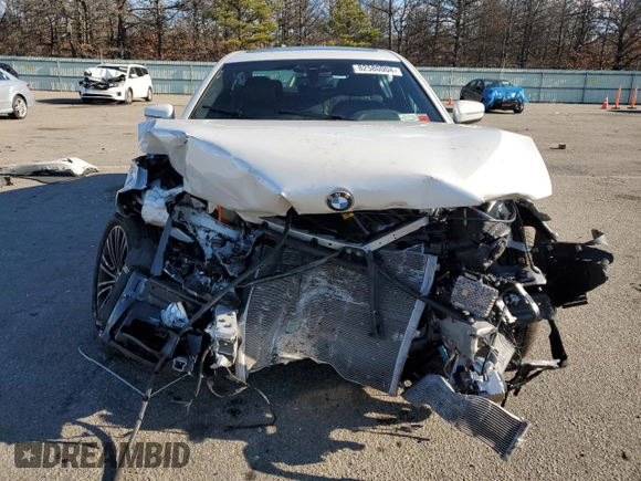2019 BMW 5 Series 530e xDrive z VIN WBAJB1C5XKB375913, wystawiony jako Copart lot #82580004 z przebiegiem Nie podano mil oraz Szkoda całkowita • Salvage title. Historia ofert i sprzedaży dostępna na DreamBid. Obrazek 5.