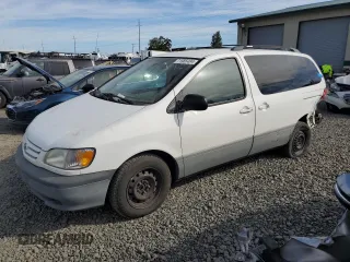 2001 Toyota Sienna LE with VIN 4T3ZF13C61U362980, listed as a Copart auction lot 71986484 with 188,556 mi miles and Salvage Title. Bid and sale history available at carsss.com. Image 1.