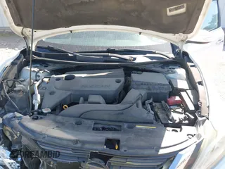 2016 Nissan Altima SR with VIN 1N4AL3AP0GC144770, listed as a IAAI auction lot 41759839 with 132,694 mi miles and . Bid and sale history available at DreamBid. Image 10.