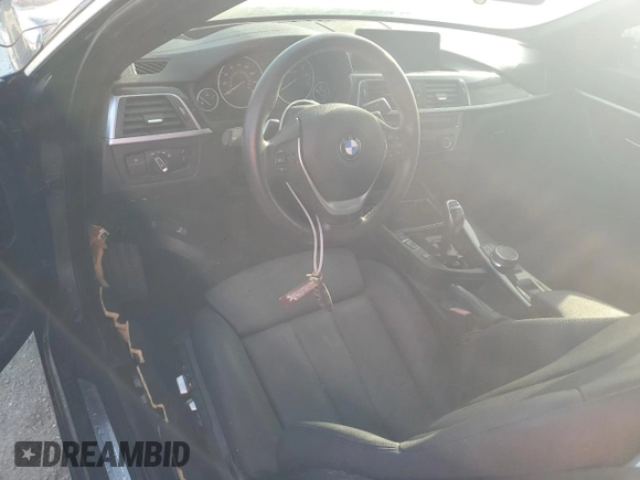 2019 BMW 4 Series 430i z VIN WBA4Z1C54KEE48686, wystawiony jako Copart lot #75761944 z przebiegiem Nie podano mil oraz Nie do naprawy • Non repairable. Historia ofert i sprzedaży dostępna na DreamBid. Obrazek 8.
