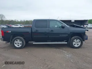 2009 Chevrolet Silverado 1500 LT with VIN 3GCEK233X9G208722, listed as a IAAI auction lot 41972856 with 150,758 mi miles and . Bid and sale history available at DreamBid. Image 13.