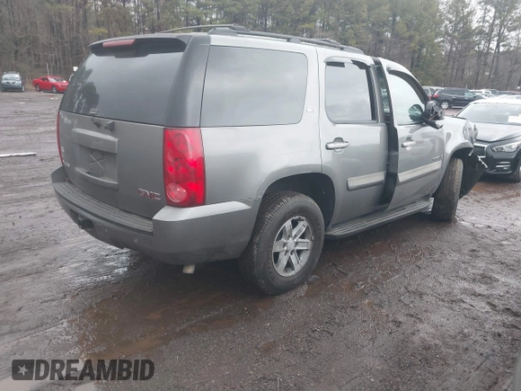 2008 GMC Yukon SLT w/4SB with VIN 1GKFC13008J141826, listed as a IAAI auction lot 41395631 with 1 mi miles. Bid and sale history available at carsss.com. Image 4.