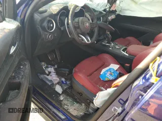 2022 Alfa Romeo Stelvio Sprint z VIN ZASPAKAN3N7D42064, wystawiony jako Copart lot #57510385 z przebiegiem Nie podano mil oraz Tytuł czysty. Historia ofert i sprzedaży dostępna na DreamBid. Obrazek 8.
