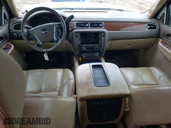 2008 GMC Yukon XL SLE w/3SA with VIN 1GKFC160X8R177911, listed as a Copart auction lot 71835274 with Not Provided miles and Salvage Title. Bid and sale history available at carsss.com. Image 9.