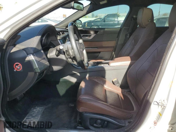 2016 Jaguar XF 35t R-Sport with VIN SAJBF4BV4GCY08546, listed as a Copart auction lot 85547364 with 83,549 mi miles and Clean Title. Bid and sale history available at carsss.com. Image 7.