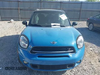 2016 MINI Countryman S with VIN WMWZC3C58GWT10084, listed as a IAAI auction lot 42093564 with 120,694 mi miles and . Bid and sale history available at DreamBid. Image 11.