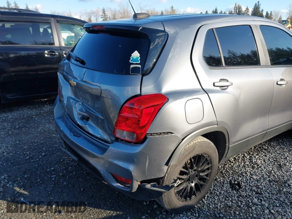2020 Chevrolet Trax LS with VIN 3GNCJNSB4LL176912, listed as a IAAI auction lot 41746543 with 101,389 mi miles. Bid and sale history available at carsss.com. Image 6.