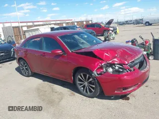 2012 Chrysler 200 Touring with VIN 1C3CCBBG7CN307980, listed as a IAAI auction lot 41866983 with 71,652 mi miles. Bid and sale history available at carsss.com. Image 1.
