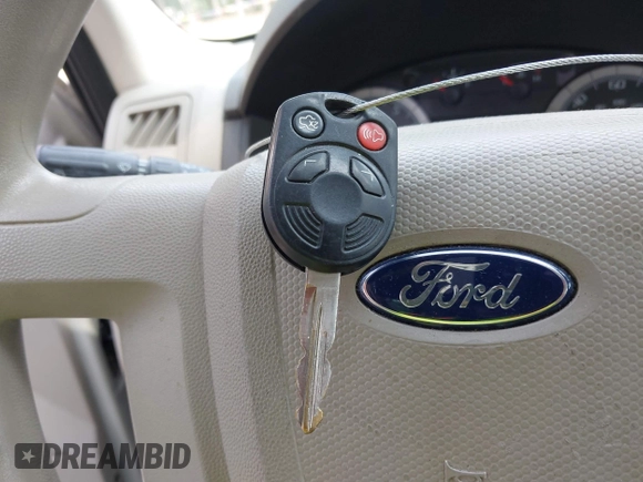 2008 Ford Escape XLS с VIN 1FMCU02Z58KA96331, выставлен на аукционе IAAI как лот 42703539 с пробегом 251 237 миль миль и . История ставок и продаж доступна на DreamBid. Изображение 11.