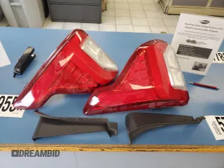 2021 Ford Explorer Limited z VIN 1FMSK8FH6MGB92399, wystawiony jako Copart lot #57482785 z przebiegiem 51 795 mil mil oraz Szkoda całkowita • Salvage title. Historia ofert i sprzedaży dostępna na DreamBid. Obrazek 13.