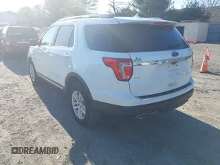 2018 Ford Explorer XLT z VIN 1FM5K8D87JGC51102, wystawiony jako IAAI lot #41743161 z przebiegiem 91 220 mil mil oraz . Historia ofert i sprzedaży dostępna na DreamBid. Obrazek 3.