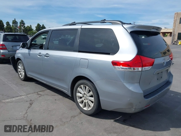 2014 Toyota Sienna Limited with VIN 5TDDK3DC2ES085302, listed as a IAAI auction lot 39560374 with 117,786 mi miles and . Bid and sale history available at DreamBid. Image 3.