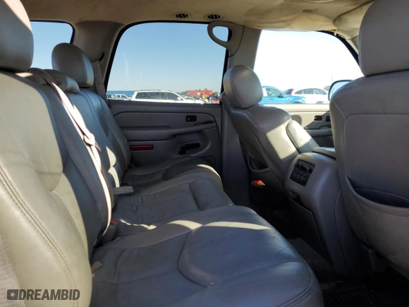 2004 Chevrolet Tahoe LS with VIN 1GNEC13Z44J305490, listed as a Copart auction lot 42147795 with 271,206 mi miles and Non Repairable. Bid and sale history available at carsss.com. Image 11.