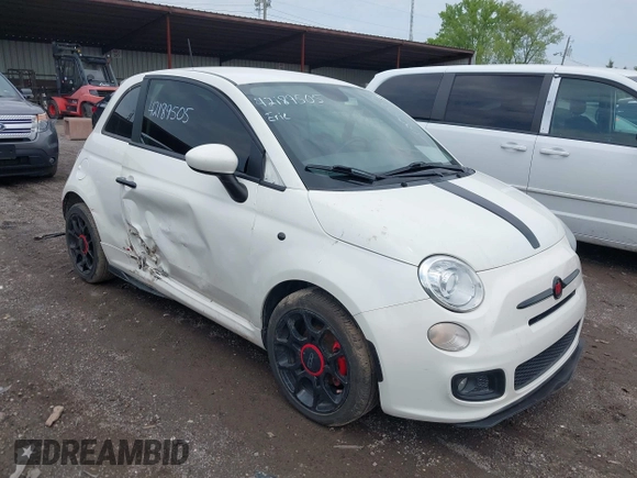 2013 FIAT 500 Sport z VIN 3C3CFFBR8DT666031, wystawiony jako IAAI lot #42189505 z przebiegiem 82 333 mil mil oraz . Historia ofert i sprzedaży dostępna na DreamBid. Obrazek 1.