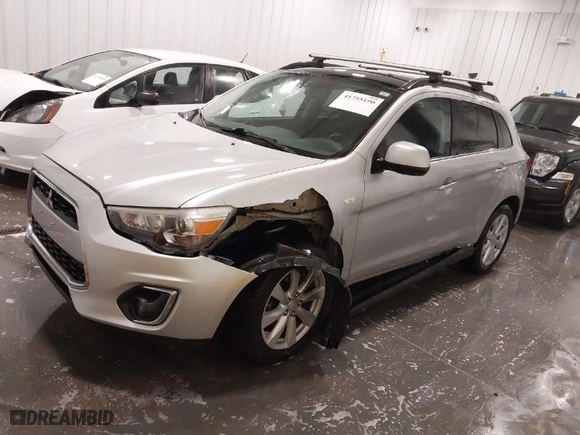 2013 Mitsubishi Outlander Sport SE with VIN 4A4AR4AU3DE020408, listed as a IAAI auction lot 41755190 with 137,772 mi miles. Bid and sale history available at carsss.com. Image 2.