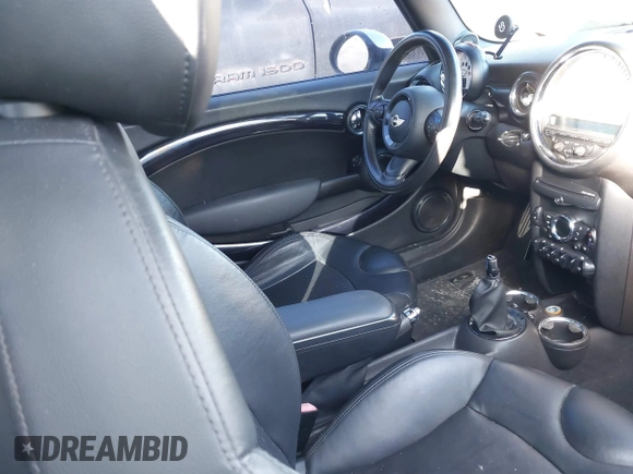 2011 MINI Hardtop S with VIN WMWSV3C53BTY20719, listed as a IAAI auction lot 41638652 with 100,791 mi miles and . Bid and sale history available at DreamBid. Image 5.