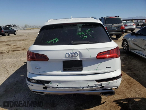 2020 Audi Q5 Premium z VIN WA1ANAFY3L2013367, wystawiony jako Copart lot #57328025 z przebiegiem Nie podano mil oraz Szkoda całkowita • Salvage title. Historia ofert i sprzedaży dostępna na DreamBid. Obrazek 6.
