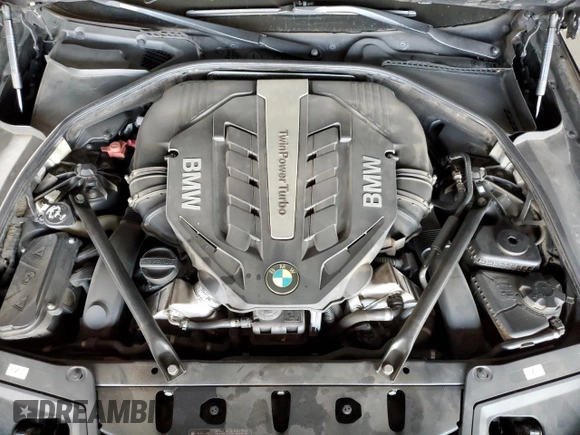 2013 BMW 5 Series 550i with VIN WBAFR9C5XDD226635, listed as a Copart auction lot 74282014 with 71,010 mi miles and Clean Title. Bid and sale history available at DreamBid. Image 11.