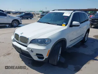 2012 BMW X5 35d z VIN 5UXZW0C57CL672538, wystawiony jako IAAI lot #41967268 z przebiegiem 141 996 mil mil oraz . Historia ofert i sprzedaży dostępna na DreamBid. Obrazek 19.