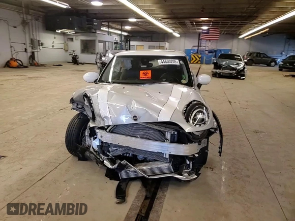 2020 MINI Hardtop Cooper with VIN WMWXR3C08L2M15462, listed as a Copart auction lot 44600205 with Not provided miles and Salvage title. Bid and sale history available at DreamBid. Image 10.